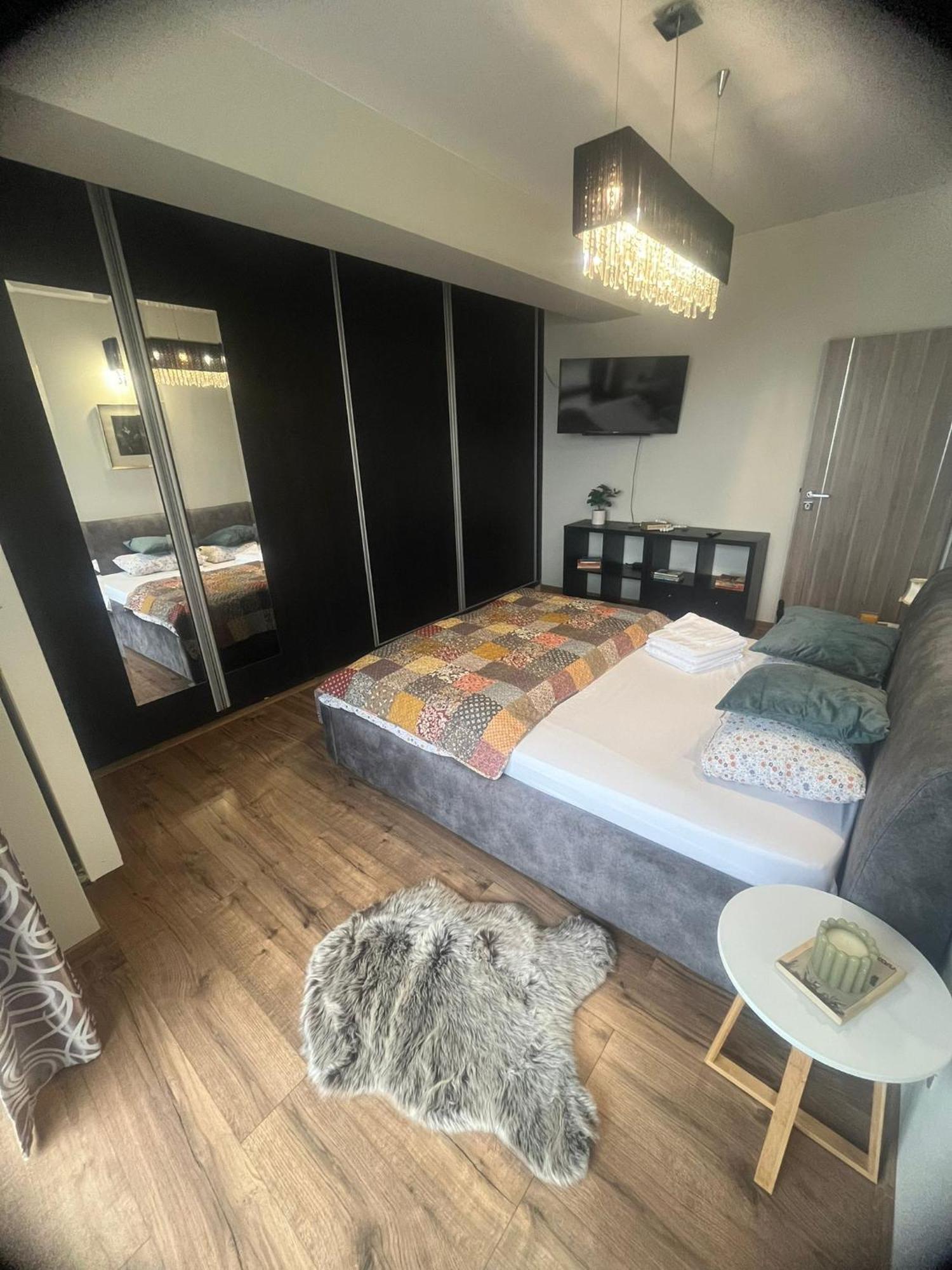 Panorama Apartament Plaza Tower 萨图马雷 外观 照片