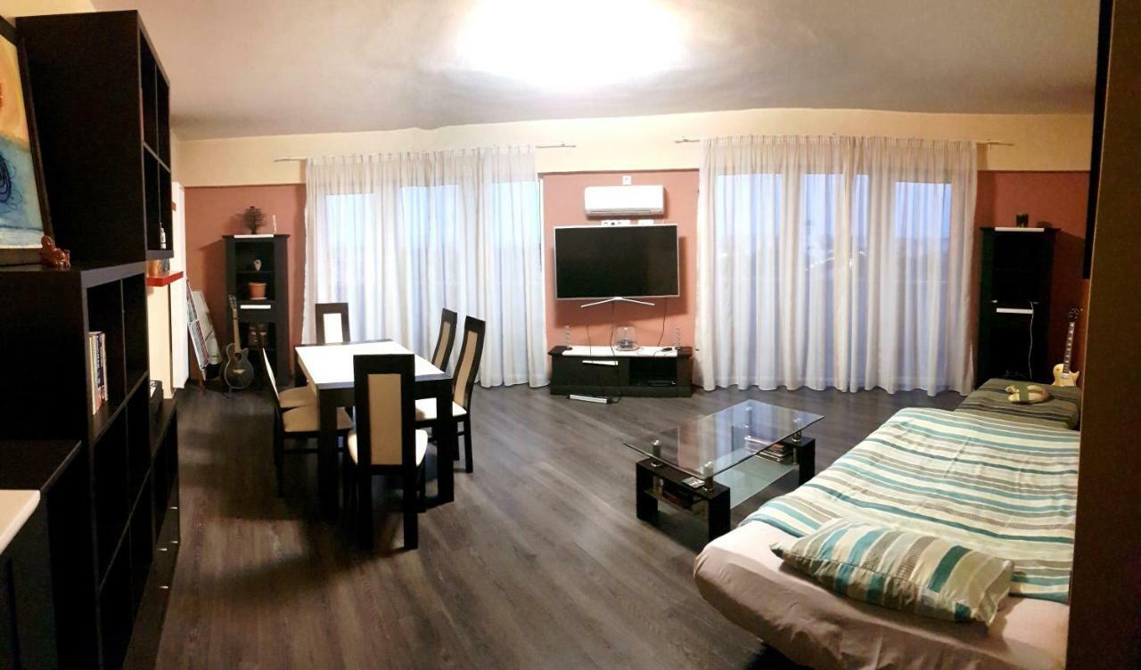 Panorama Apartament Plaza Tower 萨图马雷 外观 照片